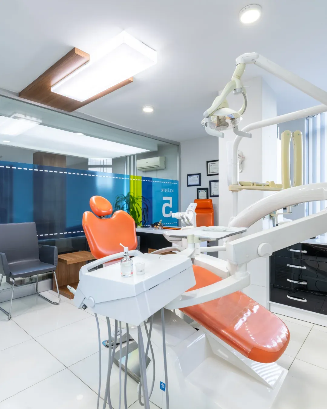 Consultation room at DNT Klinik